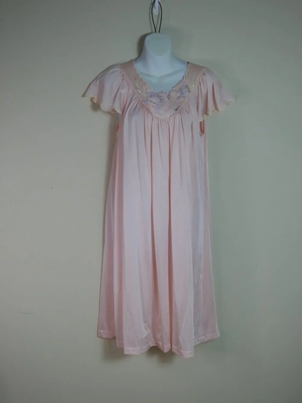 Vintage Shadowline Pink Embroidered Flutter Sleeve Nightgown Med USA Made Soft - Picture 8 of 13